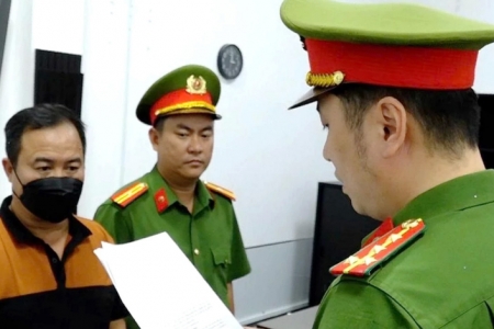 Khánh Hòa: Khởi tố lãnh đạo doanh nghiệp sản xuất tinh dầu giả nhãn hiệu nước ngoài