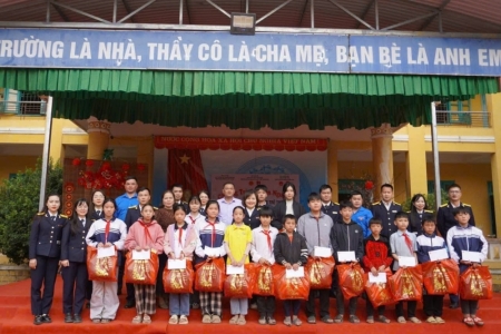 Công chức ngành Thuế: Nối dài những hoạt động an sinh xã hội