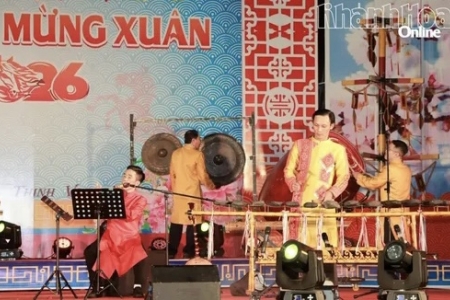 Khánh Hoà: Rộn ràng mùa xuân trong chương trình nghệ thuật đầu năm mới Bính Ngọ