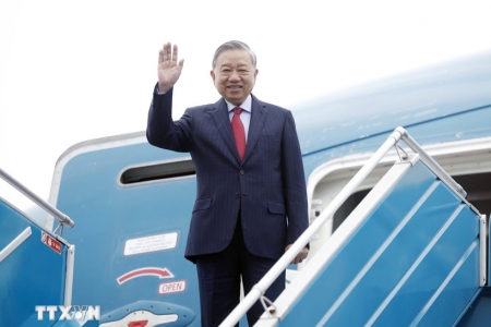 Tổng Bí thư Tô Lâm lên đường tham dự cuộc họp khai mạc Hội đồng Hòa bình về Gaza