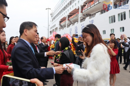 Quảng Ninh đón hơn 580 nghìn lượt khách sau 6 ngày nghỉ Tết Nguyên đán Bính Ngọ