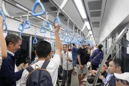 Metro số 1 chở 571.528 lượt khách trong 7 ngày Tết Bính Ngọ