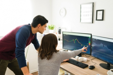 Chứng khoán phiên chiều 24/2: Nhiều cổ phiếu tăng trần, VN-Index duy trì sắc xanh