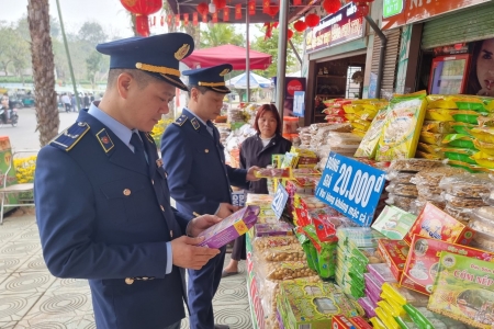 Yêu cầu các địa phương tăng cường công tác kiểm tra, kiểm soát thị trường mùa lễ hội