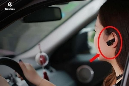 Lái xe ô tô bật nhạc khi nào thì bị xử phạt theo quy định mới 2026?