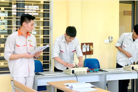 Phấn đấu hàng năm đào tạo, bồi dưỡng khoảng 1,5 triệu lao động nông thôn