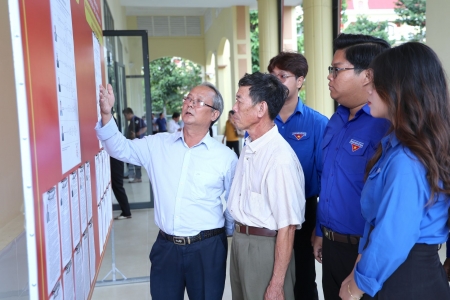 TP. HCM rà soát danh sách, phát thẻ cử tri cho người dân trước ngày 10/3