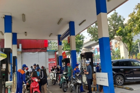 Đề xuất giảm thuế nhập khẩu xăng dầu về 0% để ứng phó nguy cơ thiếu nguồn cung
