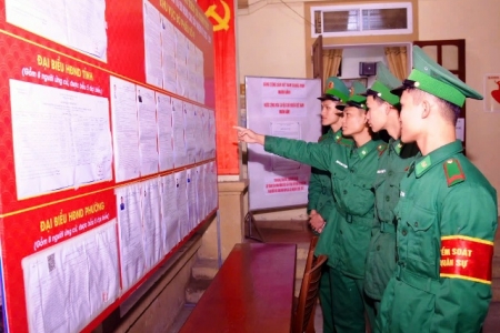 100% cử tri Cơ quan Ban Chỉ huy Bộ đội Biên phòng tỉnh Nghệ An hoàn thành bỏ phiếu sớm