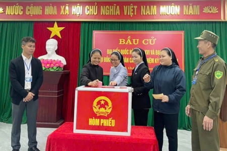 Hà Tĩnh: 99,98% cử tri tham gia bỏ phiếu, các tổ bầu cử tiến hành kiểm phiếu