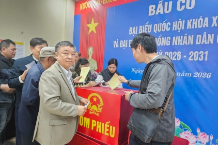 Ninh Bình: Cử tri phường Nam Định hân hoan trong Ngày hội bầu cử