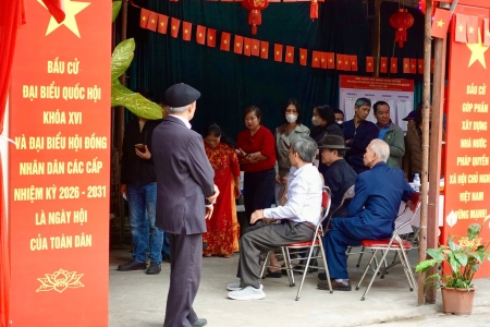 Không khí ngày bầu cử tại phường Đông Ngạc