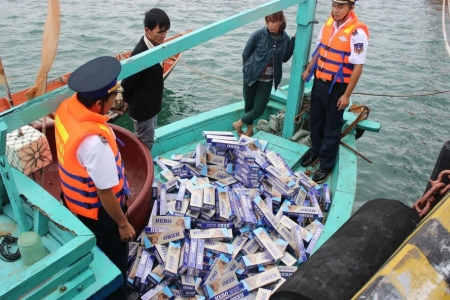 Tình hình buôn lậu và gian lận thương mại tiếp tục diễn biến phức tạp trên các tuyến trọng điểm