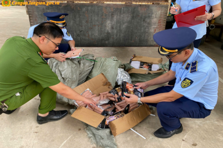 Công an Lạng Sơn: Tăng cường kiểm tra, xử lý hàng hóa vi phạm