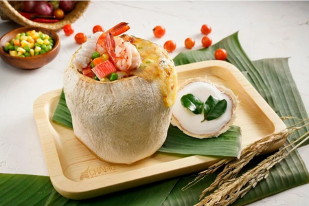 Cơm trái dừa - Đặc sản dân dã từ xứ dừa Bến Tre