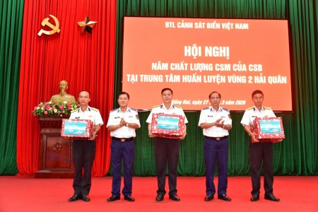 Bộ Tư lệnh Vùng Cảnh sát biển 4 nắm chất lượng tân binh của đơn vị tại Trung tâm Huấn luyện Vùng 2 Hải quân