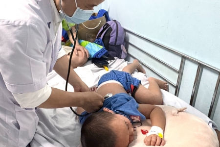 Bộ Y tế cảnh báo chủng EV71 độc lực cao, tay chân miệng có thể đạt đỉnh vào tháng 5 - 6