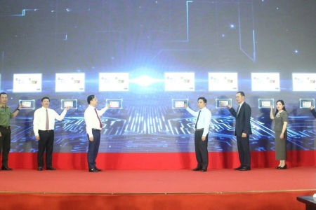 Thanh Hóa ra mắt mô hình thí điểm Kiosk thông minh và hệ thống xác thực, cấp bản sao số tài liệu điện tử