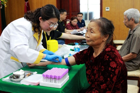 Bắc Ninh: Thu nhận mẫu ADN của thân nhân liệt sĩ chưa xác định được danh tính
