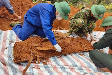 Quảng Trị: Tìm thấy thêm 2 hài cốt liệt sĩ cùng nhiều di vật quan trọng