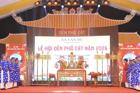 Về xứ Thanh trẩy hội Đền Phố Cát