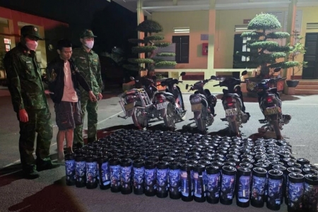 Bộ đội Biên phòng tỉnh Quảng Ninh: Bắt giữ vụ vận chuyển trái phép 184 bình khí cười