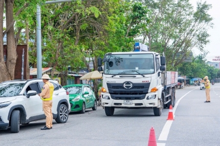 Nghệ An: Xử lý hơn 2.200 trường hợp vi phạm trật tự an toàn giao thông dịp nghỉ lễ
