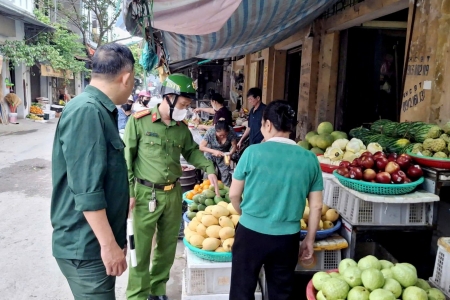 Chủ tịch UBND cấp xã chịu trách nhiệm chính trong công tác bảo đảm trật tự đô thị, trật tự công cộng