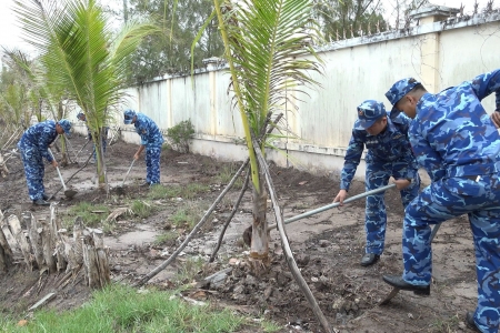 Hải đoàn 42 phát động trồng cây nhân Kỷ niệm 136 năm Ngày sinh Chủ tịch Hồ Chí Minh