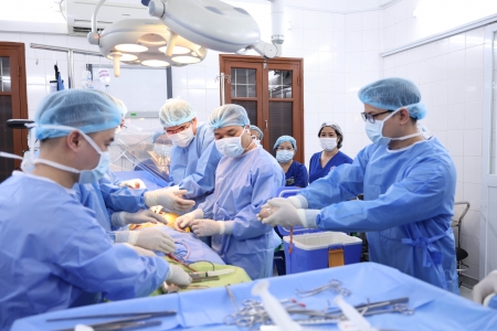 Bệnh viện Hữu nghị Việt Tiệp thực hiện thành công ca ghép thận đầu tiên từ người hiến chết não