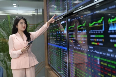 Một số cổ phiếu đáng chú ý ngày 28/5: SSI, VCB, HDB