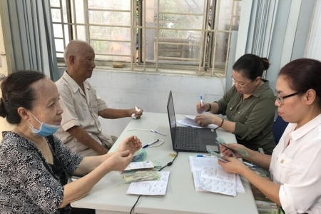 Hơn 3,5 triệu người sẽ nhận lương hưu và trợ cấp bảo hiểm xã hội tháng 6 theo nhiều hình thức