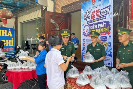 Màu xanh áo lính “Tiếp sức mùa thi” Kỳ thi tốt nghiệp THPT năm 2026 tại vùng biên giới Quảng Ninh