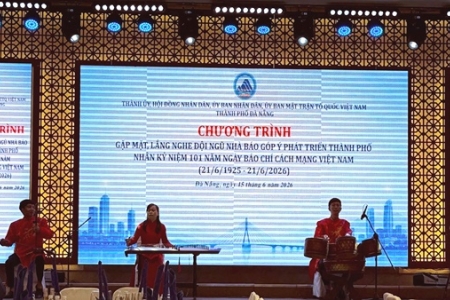 Lãnh đạo Đà Nẵng gặp mặt, lắng nghe đội ngũ nhà báo góp ý phát triển thành phố