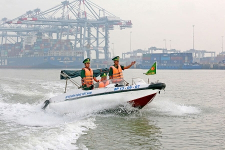 Giữ vững an ninh, an toàn khu vực cửa khẩu cảng trong 6 tháng đầu năm 2026