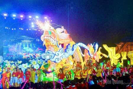 Tuyên Quang ban hành quy định mới, siết quản lý mô hình diễn diễu tại Lễ hội Thành Tuyên 2026