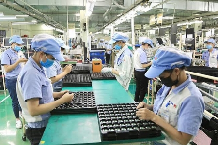 Sản xuất công nghiệp khởi sắc, nhiều ngành chủ lực tăng trưởng hai con số