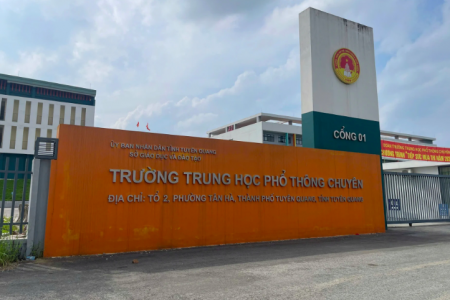 Bộ Giáo dục và Đào tạo lên tiếng sau đề xuất thi cho học sinh Chuyên Tuyên Quang lại môn Toán
