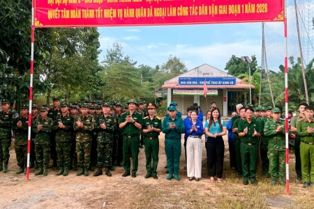 Đồn Biên phòng Sông Trăng phối hợp tổ chức Lễ ra quân hành quân dã ngoại làm công tác dân vận