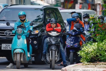 Hà Nội dự kiến hỗ trợ tối đa 20 triệu đồng cho hộ nghèo chuyển sang phương tiện giao thông xanh
