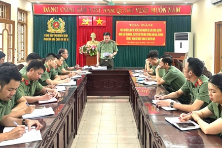 Công an Ninh Bình tọa đàm về nhiệm vụ bảo vệ an ninh, trật tự trong tình hình mới