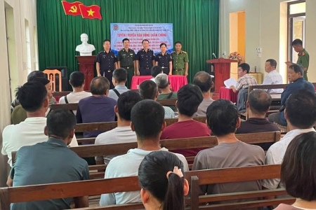 Hải quan cửa khẩu Thanh Thủy tuyên truyền về phòng, chống buôn lậu qua biên giới