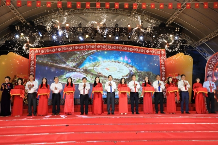 Khánh thành Quảng trường trung tâm Gia Nghĩa và tổ hợp văn hóa hơn 24ha tại Lâm Đồng