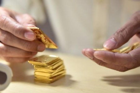 Giá vàng hôm nay 30/7: Thế giới bật tăng, SJC giảm nhẹ