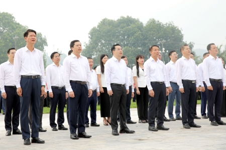 Lào Cai duy trì nền nếp chào cờ gắn với xây dựng văn hóa công vụ