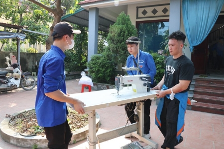 Bắc Ninh: Thanh niên tình nguyện hỗ trợ người dân di dời, giải phóng mặt bằng dự án sân bay Gia Bình