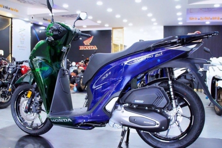 Xe máy nhập khẩu Honda SH Super Vetro 2 in 1 tự phối màu với giá 235 triệu đồng
