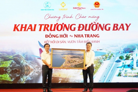 Quảng Trị đón chuyến bay đầu tiên đến từ Khánh Hoà “Kết nối di sản - Vươn tầm biển xanh”