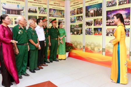 Trưng bày chuyên đề “Từ miền Quan họ đến ngục tù Côn Đảo - Một tấm lòng son”