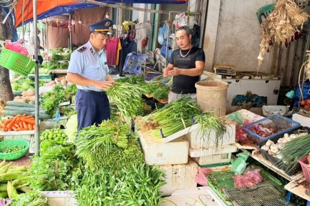 Lạng Sơn tăng cường quản lý thị trường, bảo đảm nguồn cung hàng hóa trong mưa lũ